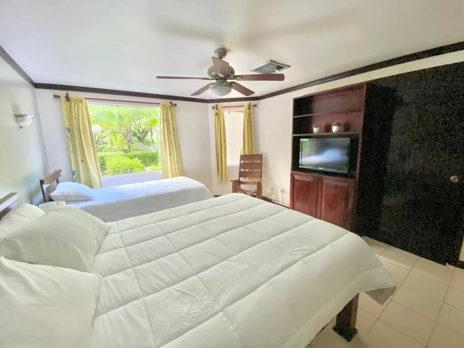 קפוס Lovely 2-Bdroom Condo In Laguna Eco Village Resort מראה חיצוני תמונה
